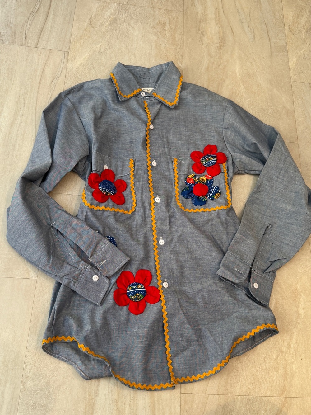 Vintage 70s daisy ric rac chore denim top chambray handmade